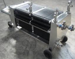 A metal and plastic machine
AI-generated content may be incorrect.