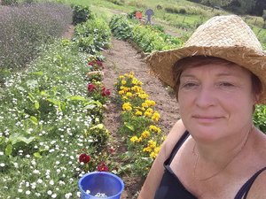 Moi dans mon jardin